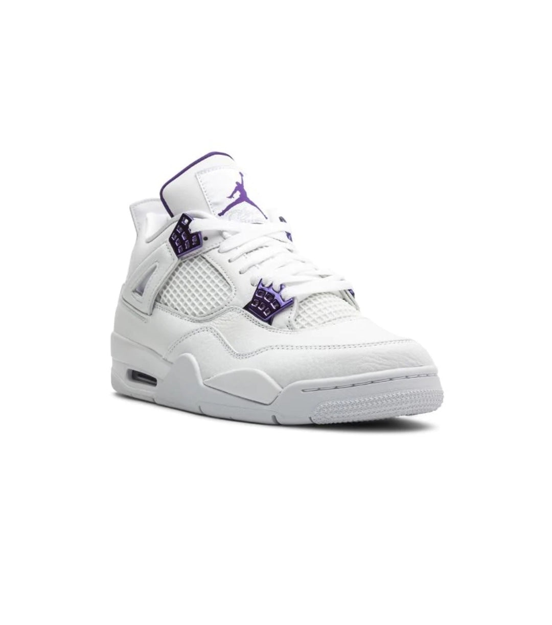 Air Jordan 4 Retro sneakers